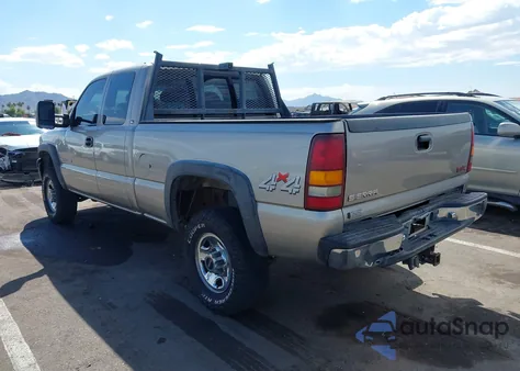 2001 GMC Sierra 2500Hd Sl z USA, uszkodzony, nr VIN 1GTHK29UX1E314046